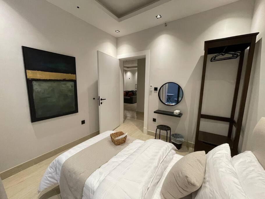 Apartment مسكن قطون - الملقا D401 - مع فناء خارجي Riyadh